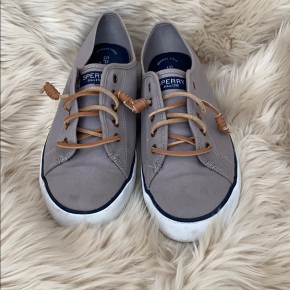 gray sperry sneakers